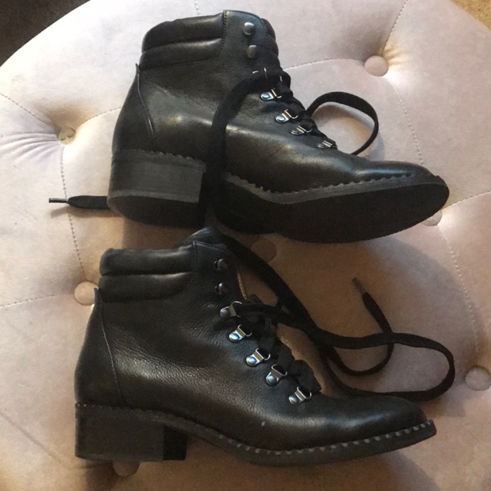 Size 9 Gentle Souls Boots